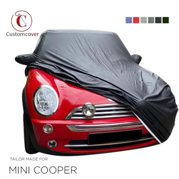 Op maat  gemaakte outdoor Mini Cooper met spiegelzakken