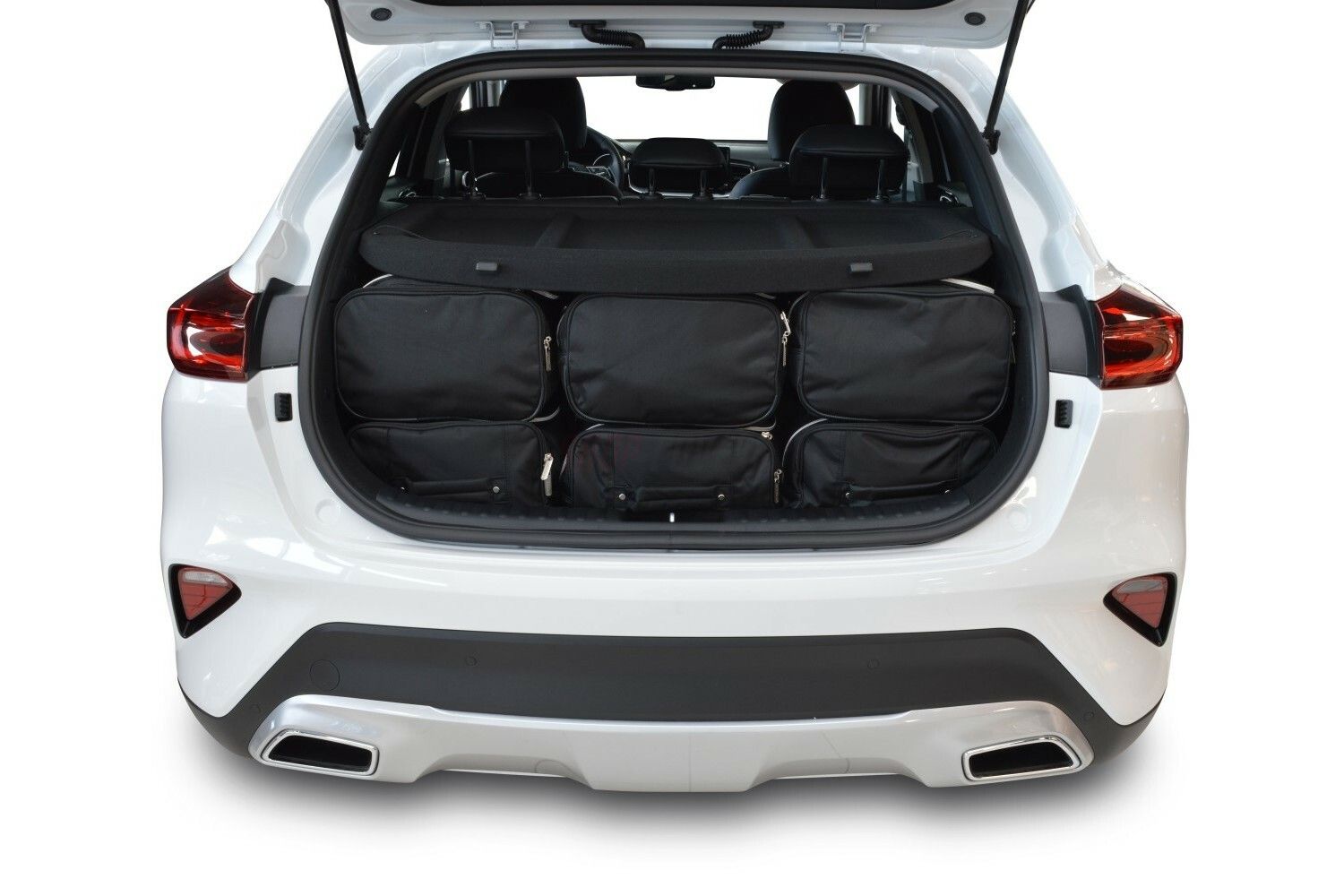 Travel bags fits Kia X-Ceed adjustable boot floor in lowest position tailor  made (6 bags), Time and space saving for € 379, Perfect fit Car Bags