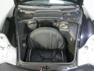 Reistassen set op maat gemaakt voor Porsche 911 (996) 2WD + 4WD. With CD-changer in luggage space 1997-2006