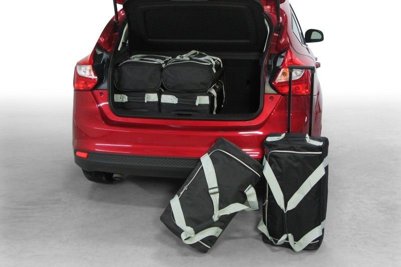 Tailored suitcase kit for Ford Focus MK2 3 o 5 doors (2004 - 2010)