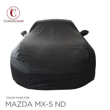 Op maat  gemaakte outdoor Mazda MX-5 ND met spiegelzakken