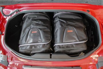 Travel bags tailor made for Fiat 124 Spider 2016-current