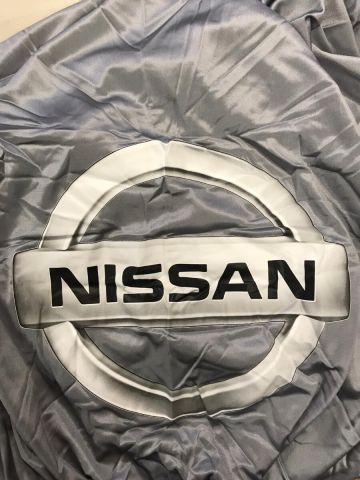 Maßgeschneiderte indoor Autoabdeckung Nissan Juke Light grey mit Spiegeltaschen print inkl.